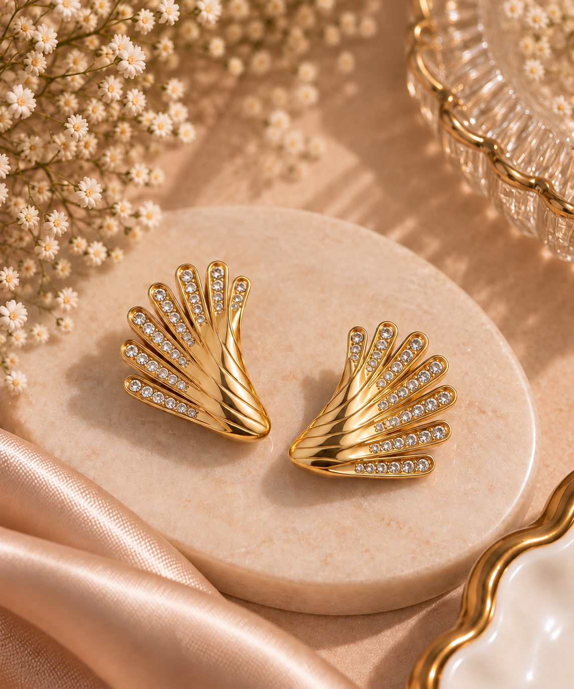 JARSÉA Radiance Fan Stud Earrings